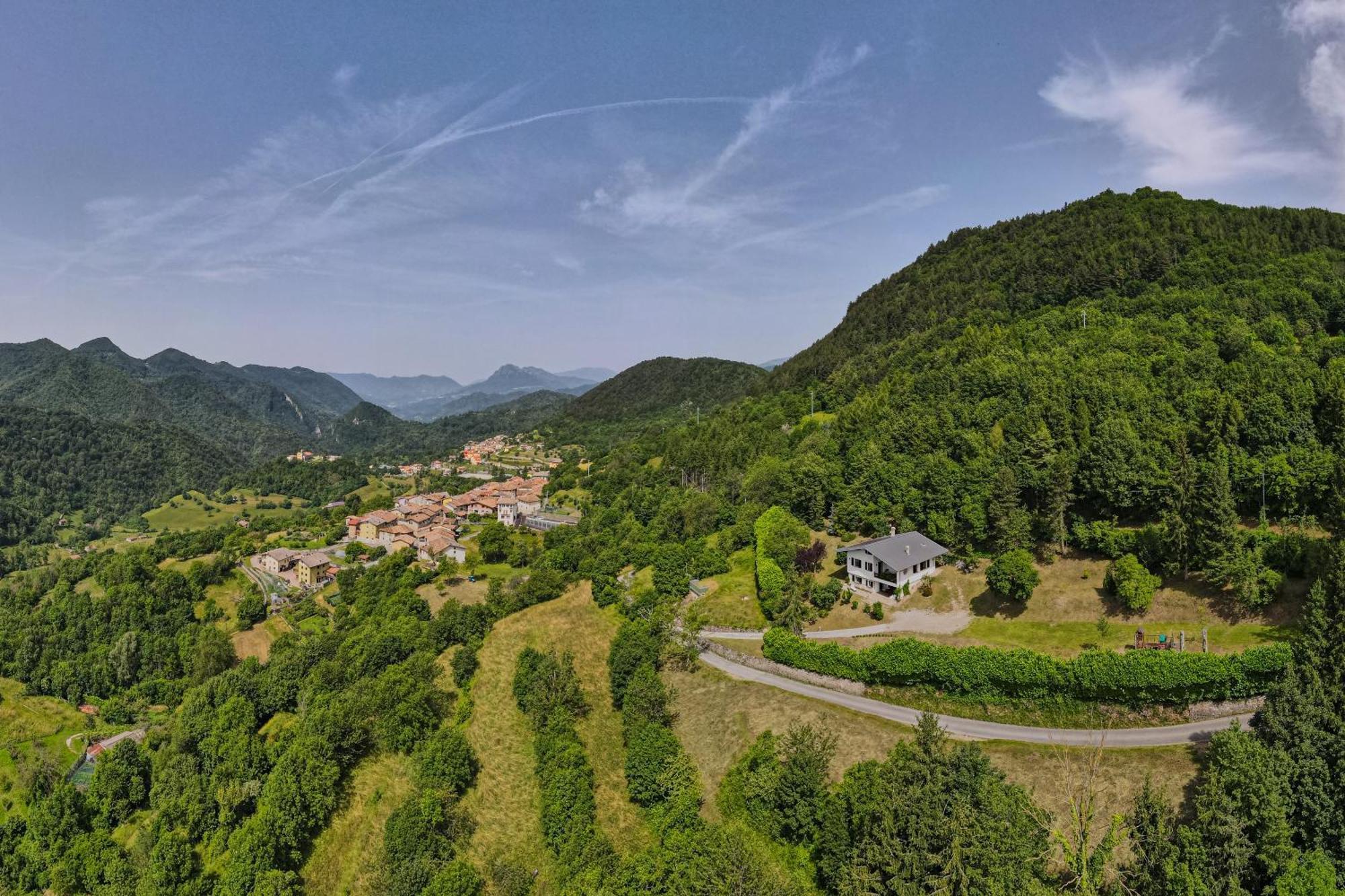 Villa Tra Montagna E Laghi 14 Posti كْروني المظهر الخارجي الصورة